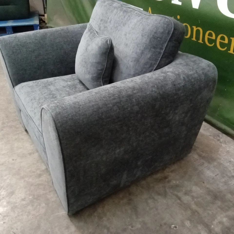 DESIGNER FABRIC UPHOLSTERED CUDDLE CHAIR 