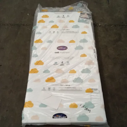 QUALITY BAGGED SILENTNIGHT SAFE NIGHTS SNUGGLE BREATHABLE COT MATTRESS - 70cm