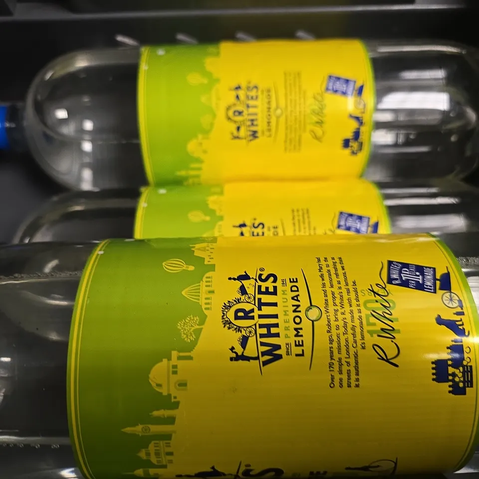 TOTE OF APPROXIMATELY 4 R WHITES LEMONADE 2L