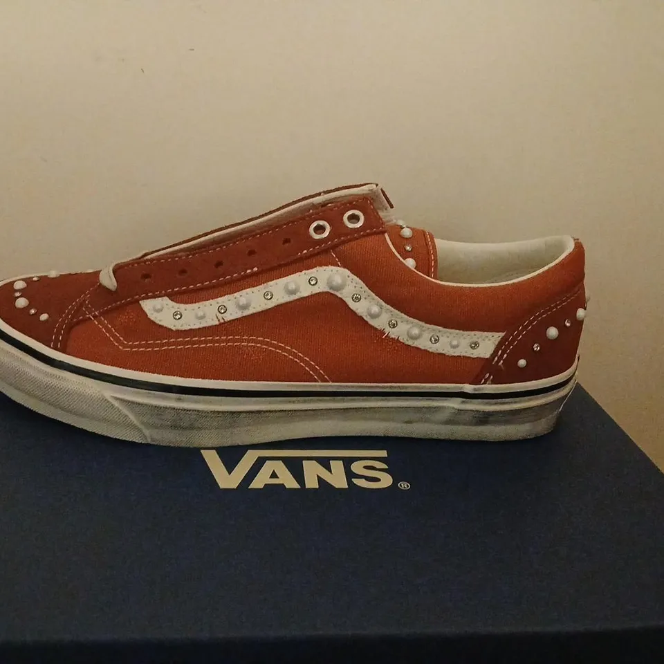 VANS OLD SKOOL SNEAKERS – RED/BRONZE, MEN'S UK 9.5