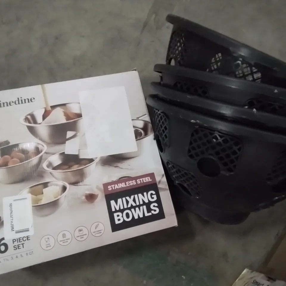 PALLET OF ASSORTED ITEMS TO INCLUDE, TOILET SEATS, AIR FRYER, SPIN MOP, CORK BOARD, NON STICK WOK & LID, HANGING BASKETS, ROLLER BLIND, 6 PIECE MIXING BOWL SET.