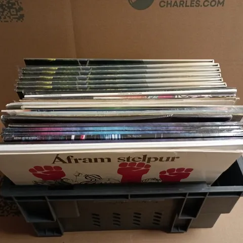 APPROX 15 ASSORTED VINYL RECORDS TO INCLUDE CLIFF RICHARD, DINA TESTBILD AND AFRAM STELPUR