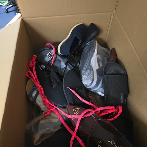 BOX OF APPROXIMATELY 12 PAIRS OF UNBOXED ASSORTED SHOES IN VARIOUS COLOUR, STYLES AND SIZES
