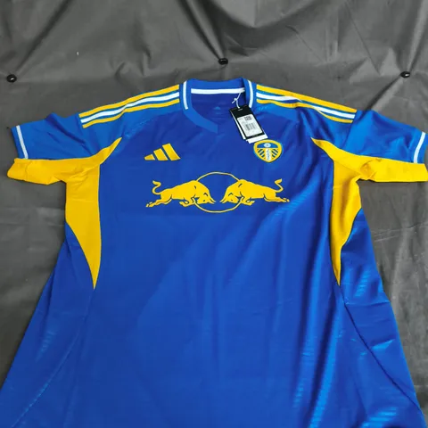 LEEDS UNITED FOOTBALL JERSEY SIZE L
