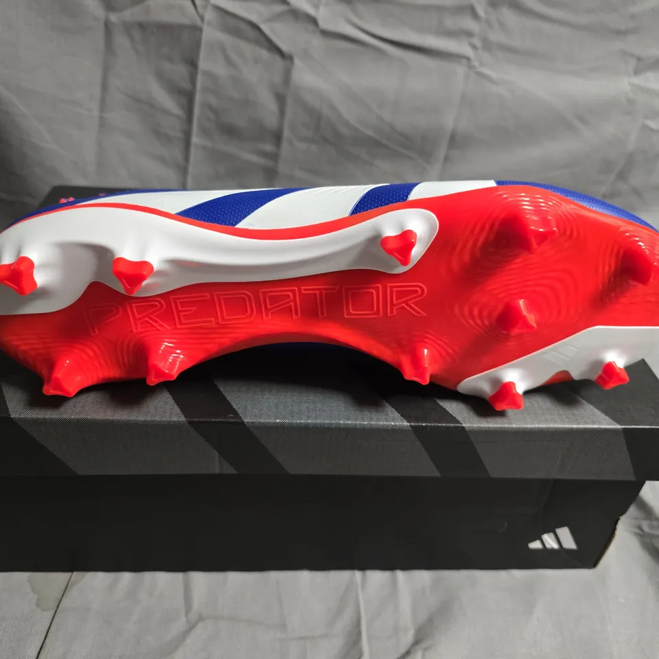 BOXED PAIR OF ADIDAS PREDATOR FOOTBALL BOOTS - UK SIZE 11.5