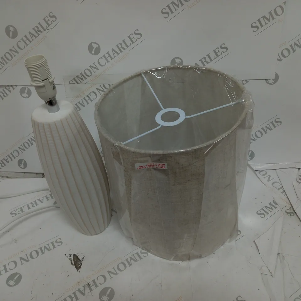 BOSTON CERAMIC TABLE LAMP