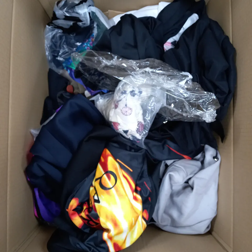 BOX OF APPROXIMATELY 20 ASSORTED CLOTHING PRODUCTS TO INCLUDE DRESSES, JACKETS, T-SHIRTS ETC 