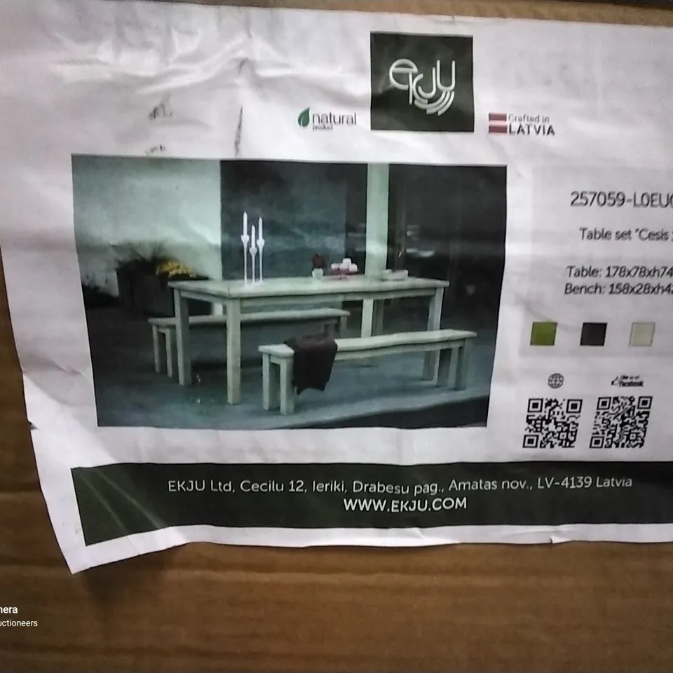 BOXED RECTANGULAR 8 PERSON LONG DINING TABLE