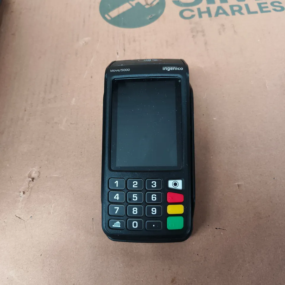 TOTE OF APPROXIMATELY 12 ASSORTED ITEMS TO INCLUDE: INGENICO MOVE 5000 PAYMENT TERMINAL