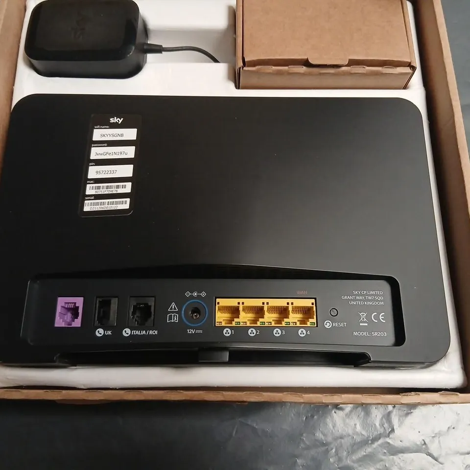 SKY SR203 HOME ROUTER – BROADBAND HUB, BLACK (IN PACKAGING)