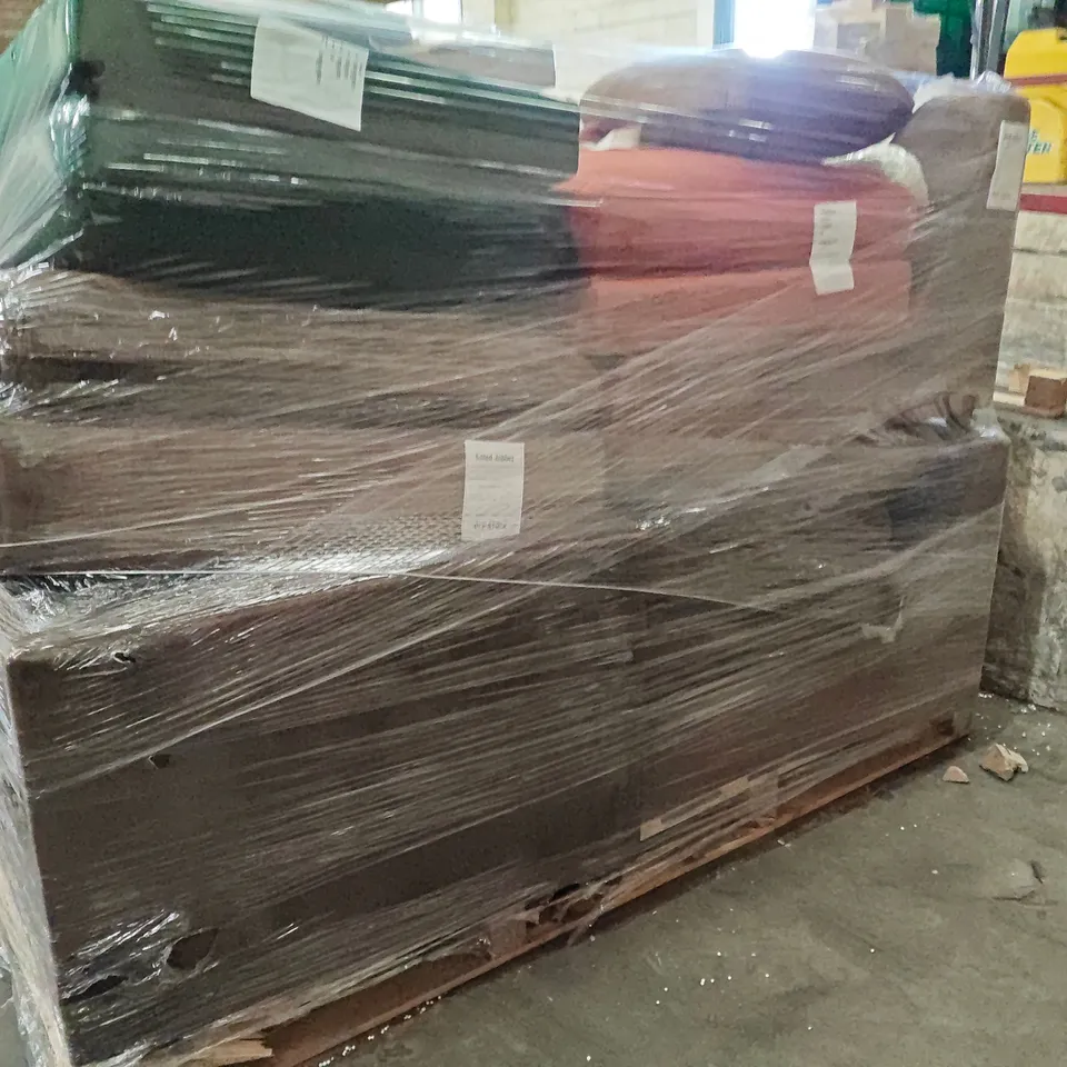 PALLET OF ASSORTED FURNITURE PARTS