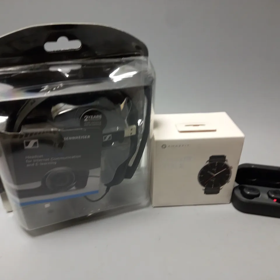 APPROXIMATELY 15 ASSORTED ELECTRICAL PRODUCTS TO INCLUDE SKULLCANDY EARBUDS, AMAZFIT GTR 2, SENNHEISER PC 7 USB HEADSET, ETC