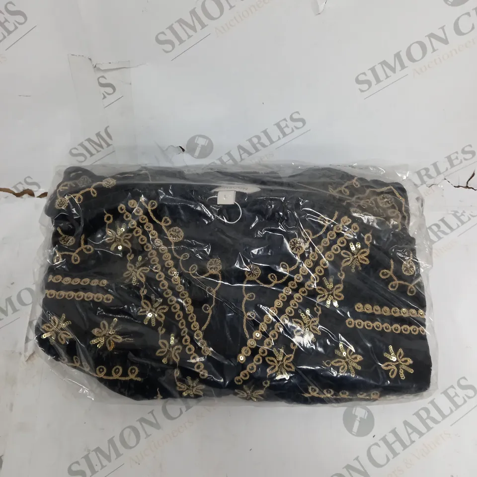 BOX OF APPROXIMATELY 30 ASSORTED CLOTHING PRODUCTS IN VARIOUS SIZES TO INCLUDE SKIRTS, JUMPERS, DRESSES ETC