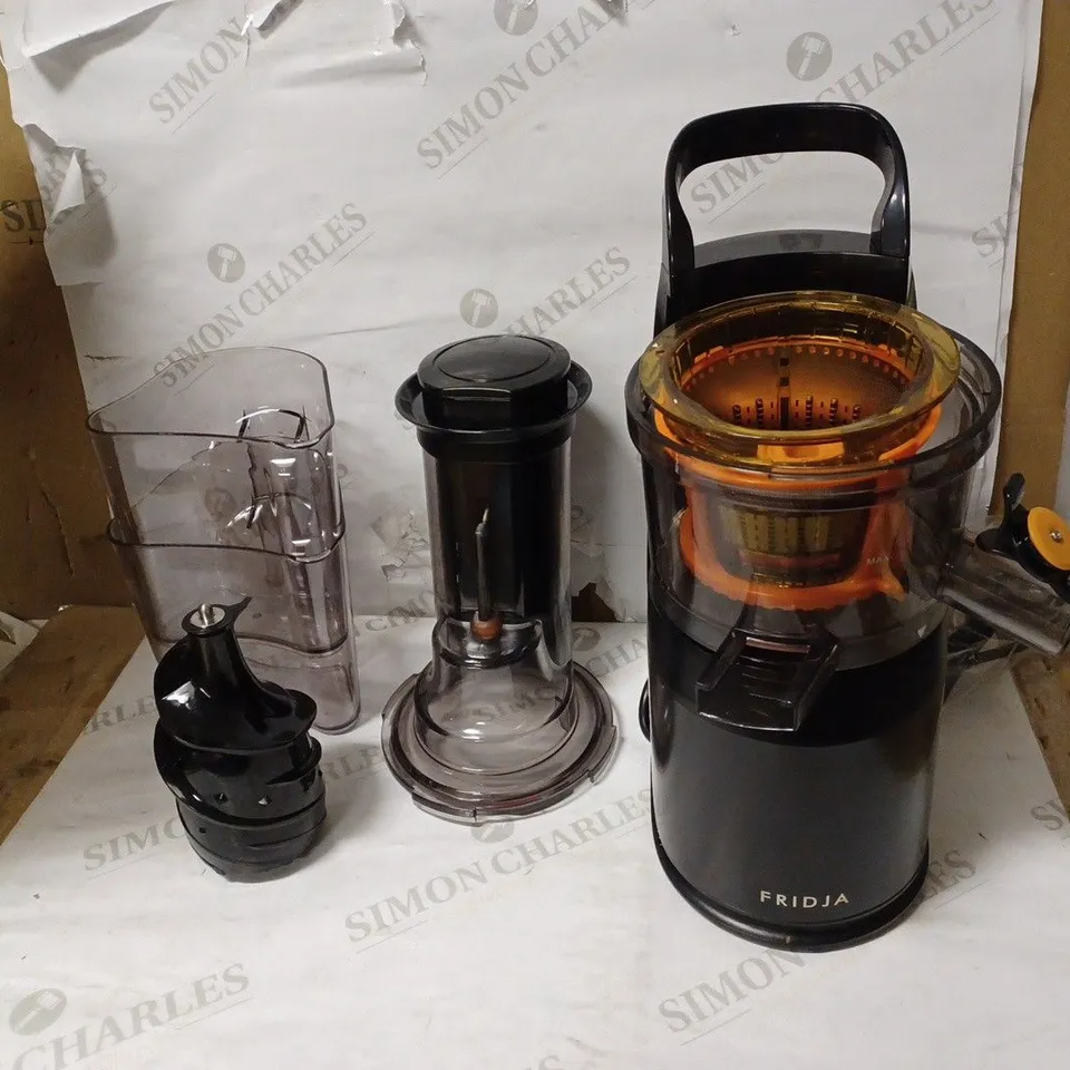 FRIDJA MASTICATING JUICER - BLACK (F1900)