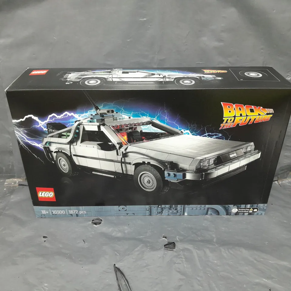 LEGO BACK TO THE FUTURE SET - 10300 