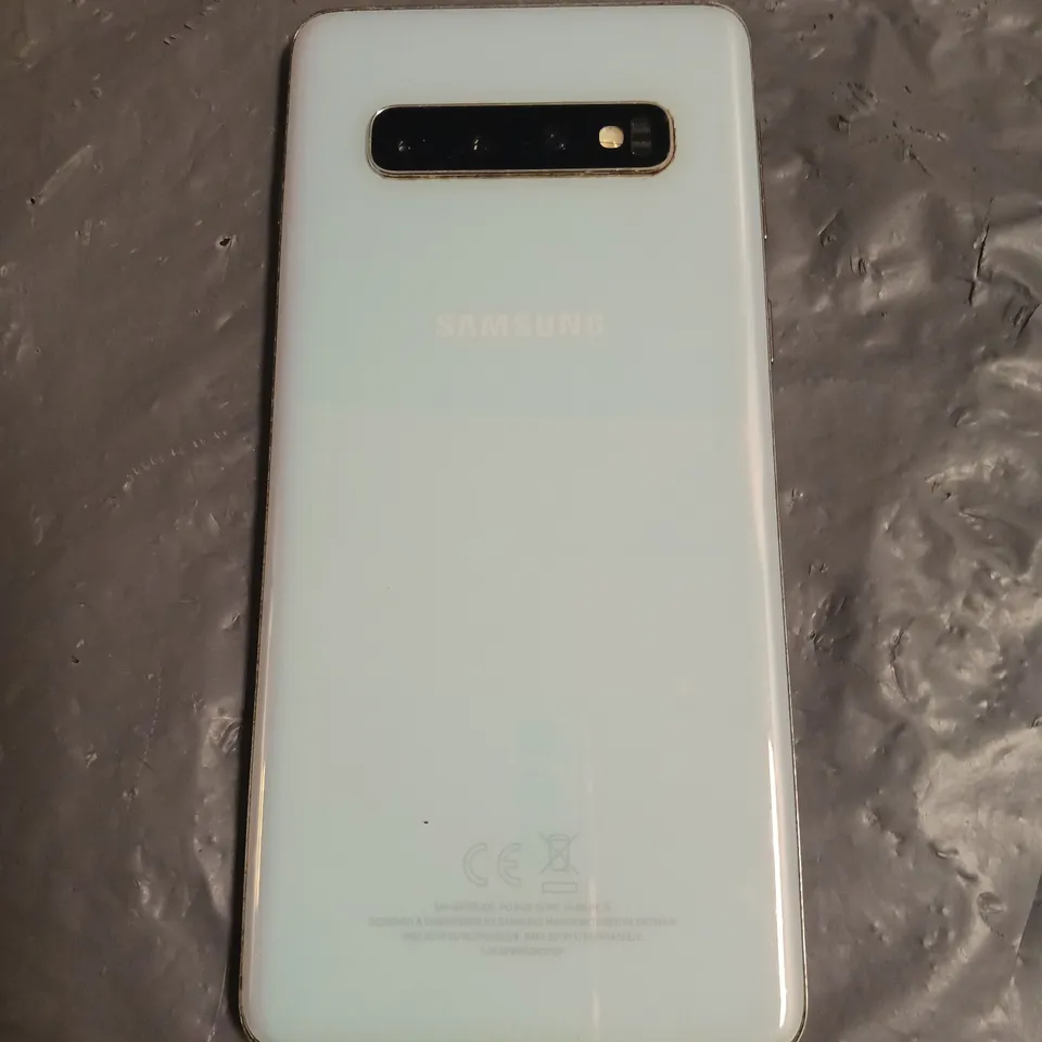 UNBOXED SAMSUNG GALAXY S10 MOBILE PHONE