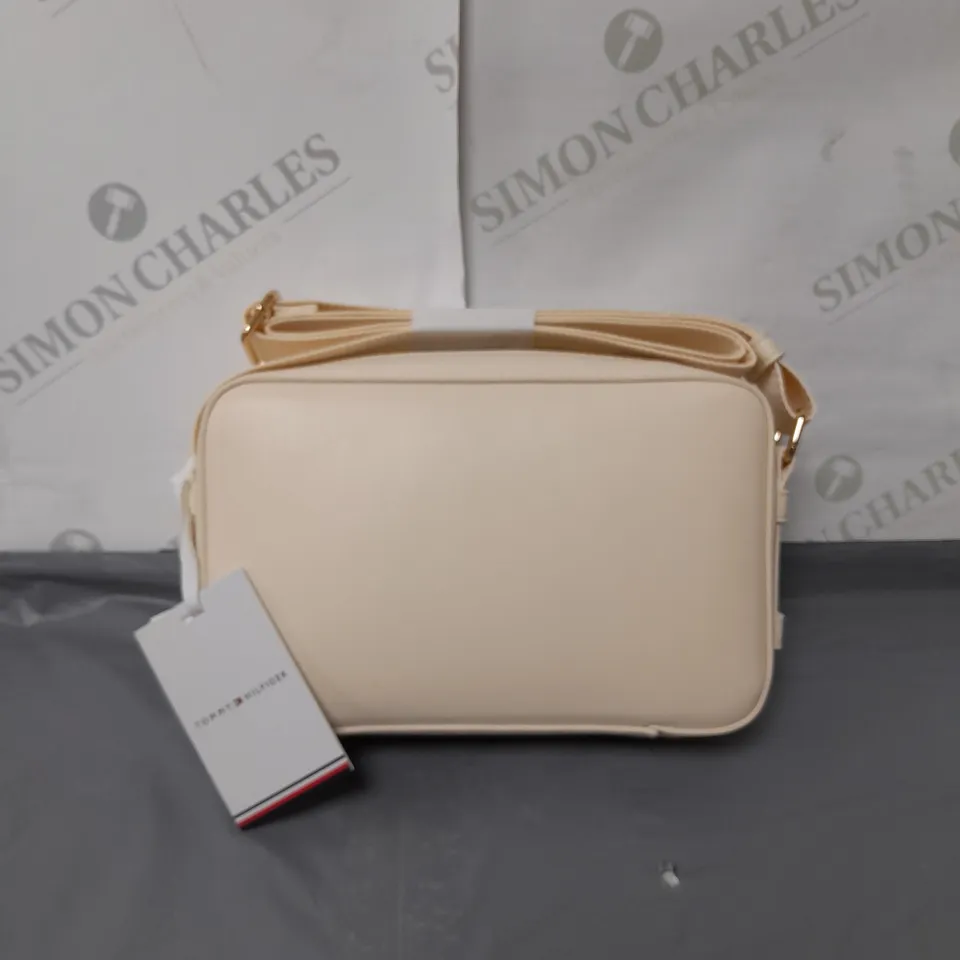 TOMMY HILFIGER LADIES HANDBAG CREAM
