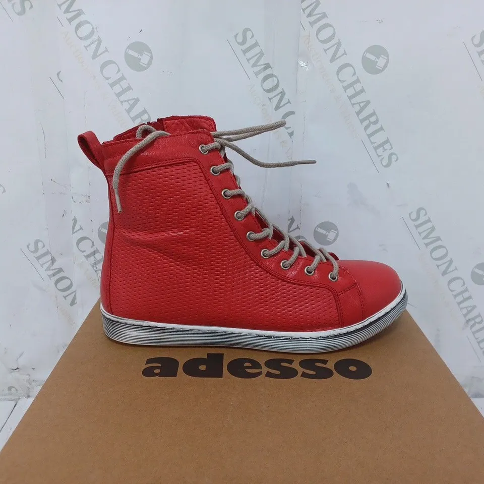 BOXED PAIR OF ADESSO BOOTS IN RED SIZE 6