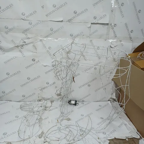 OUTDOOR WIRE LIGHT UP DEER