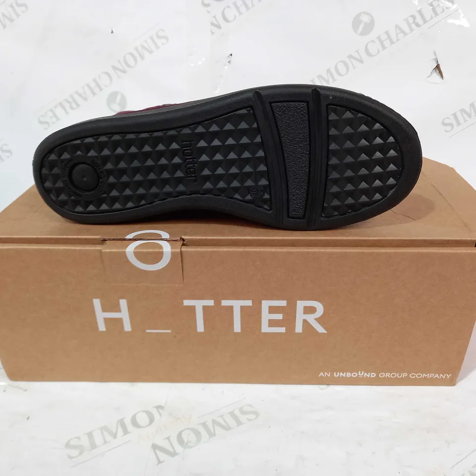 BOXED PAIR OF HOTTER PIXIE III FAUX SUEDE ANKLE BOOTS IN WINE RED UK SIZE 5