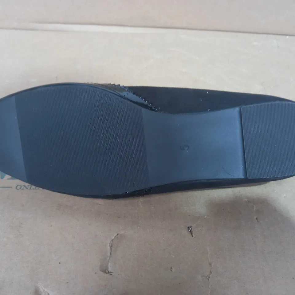 BOXED PAIR OF LA MAREY SLIP ON SHOES IN BLACK UK SIZE 5
