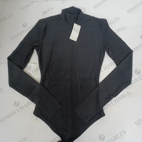 ABERCROMBIE AND FITCH STRETCH BODYSUIT IN BLACK SIZE XS