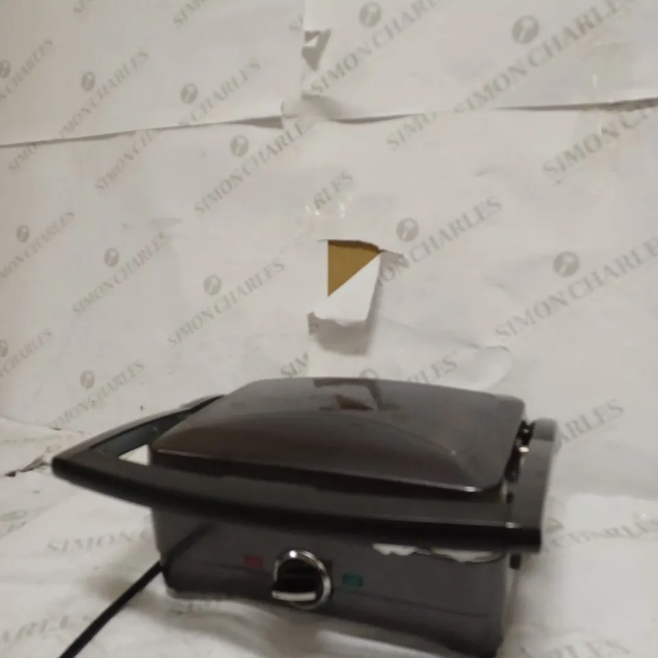 CUISINART GRILL AND SANDWICH MAKER GRSM4U