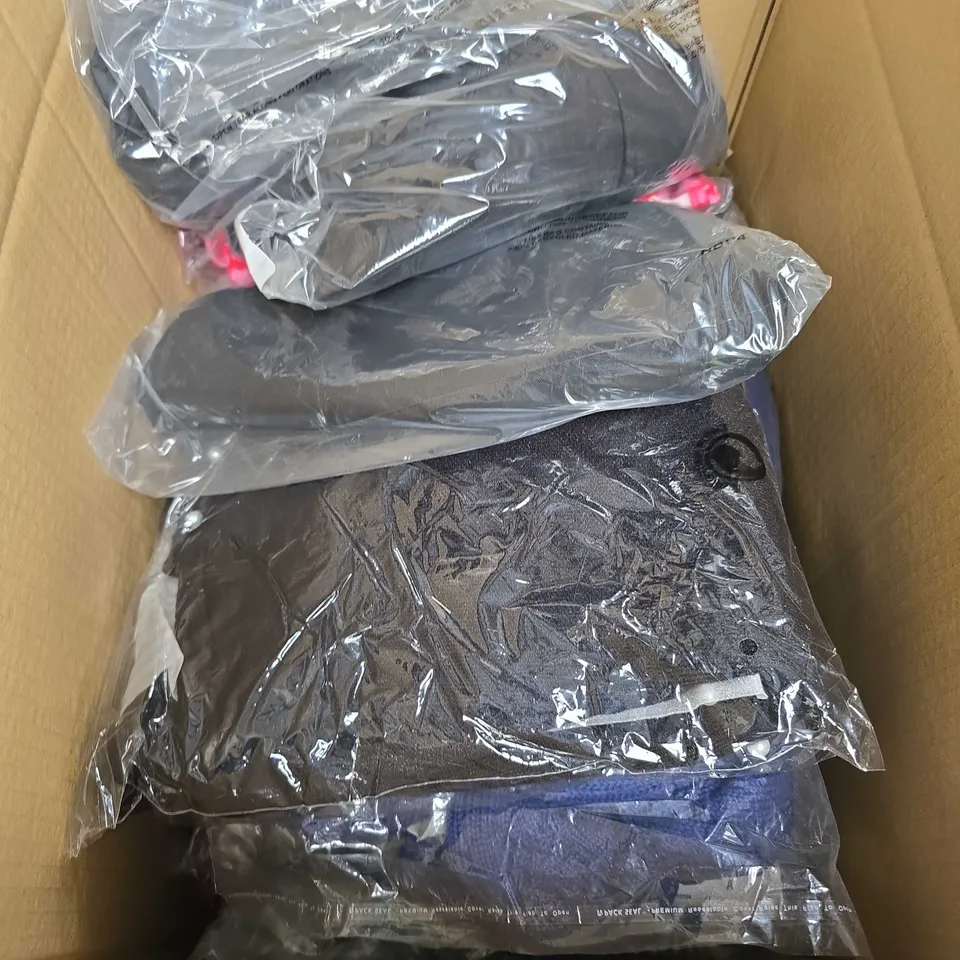 APPROXIMATELY 10 ASSORTED WOMENS CLOTHING PRODUCTS IN VARIOUS BRANDS TO INCLUDE DRESSES, TOPS ETC