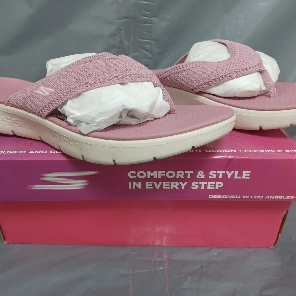 BOXED PAIR OF SKECHERS GO WALK FLEX SANDALS IN MAUVE SIZE 8