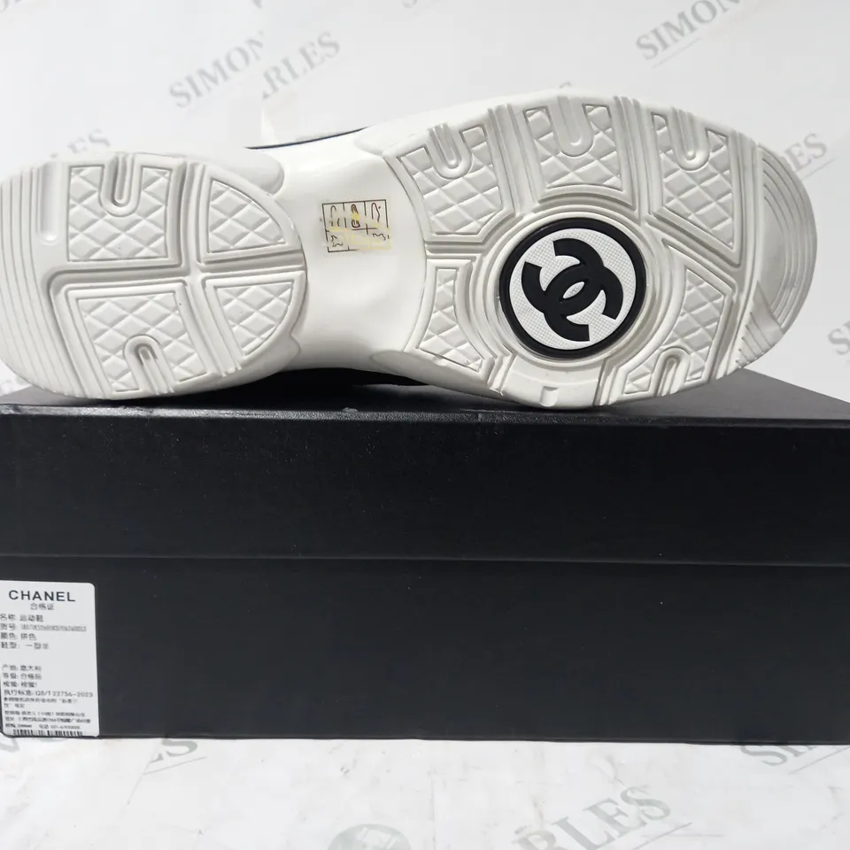 BOXED PAIR OF CHANEL QUILTED FABRIC & SUEDE CALFSKIN SHOES IN GREY EU SIZE 45