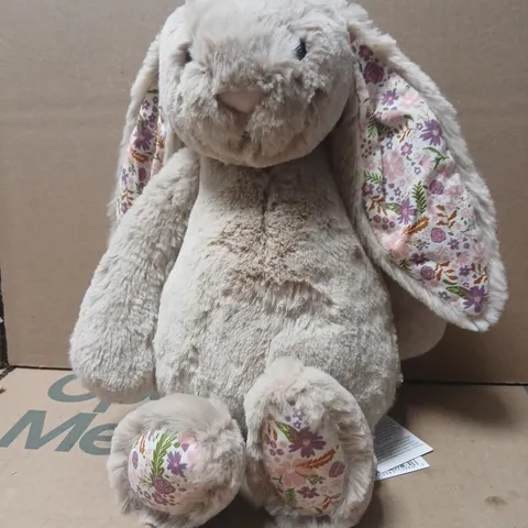 JELLYCAT BLOSSOM BEIGE BUNNY 'PETAL' PLUSH TOY – LONDON