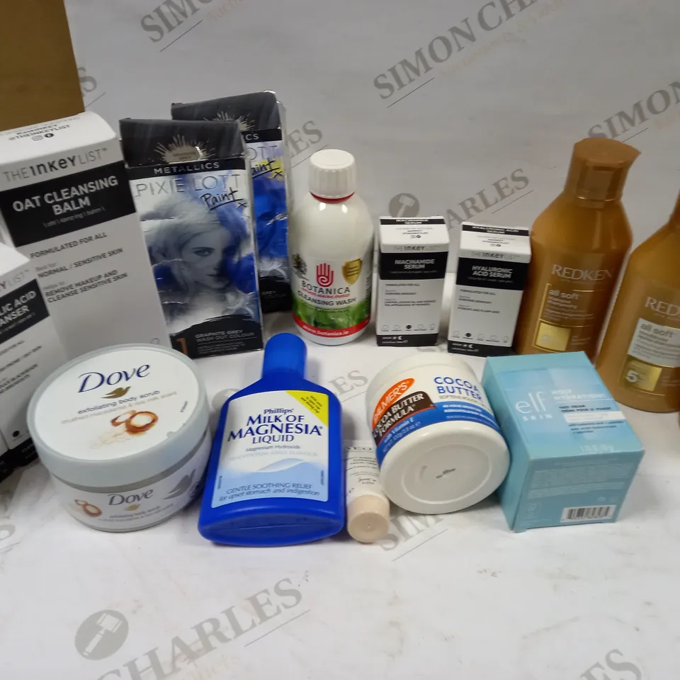LOT OF ASSORTED HEALTH AND BEAUTY ITEMS APPROX. 25 ITEMS 