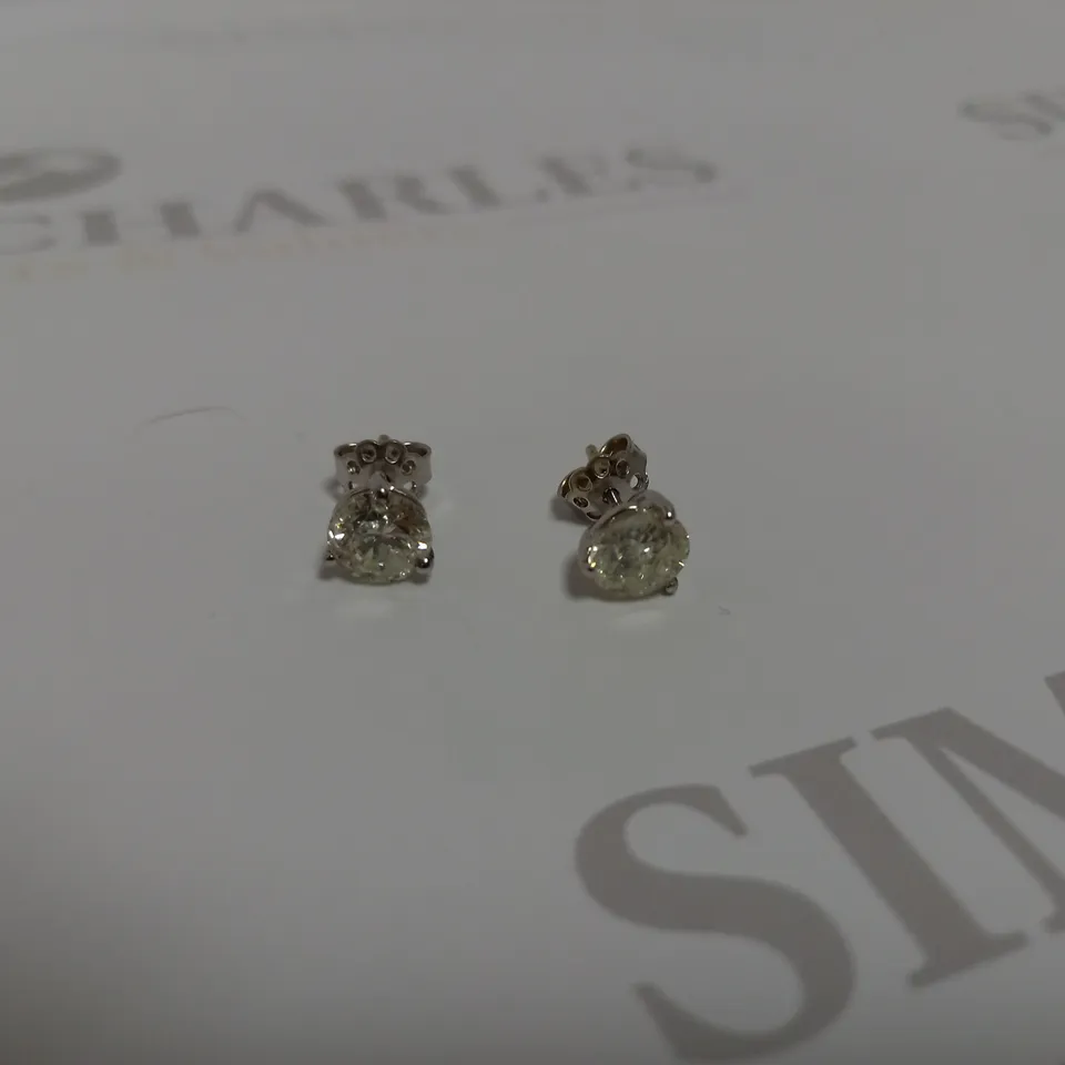 DESIGNER 18CT WHITE GOLD STUD EARRINGS SET WITH DIAMONDS WEIGHING +-3.09CT