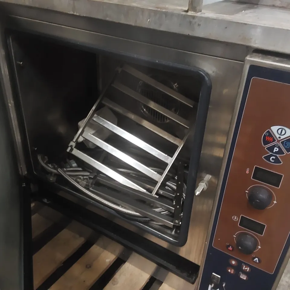 LAINOX LX TYP HME061 P COMMERCIAL COMBINATION OVEN WITH STAND