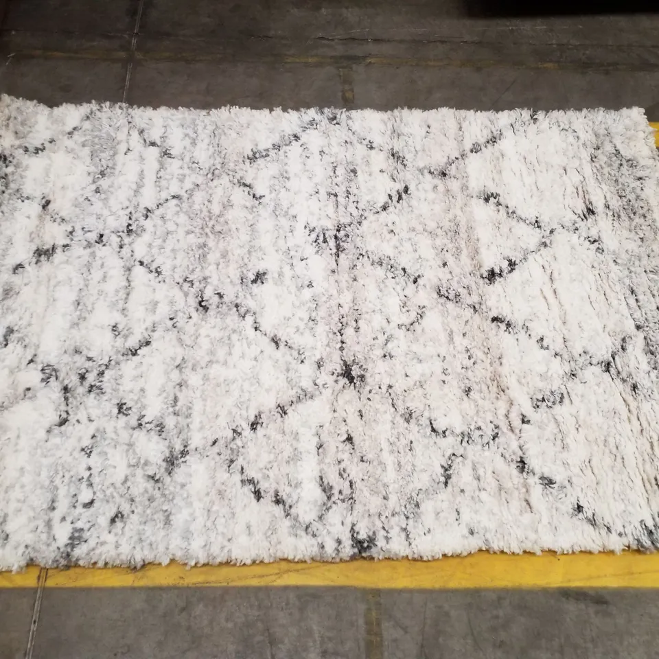 QUALITY DESIGNER SAFAVIEH FONTANA SHAG RUG IN GREY/IVORY - 120×183CM 