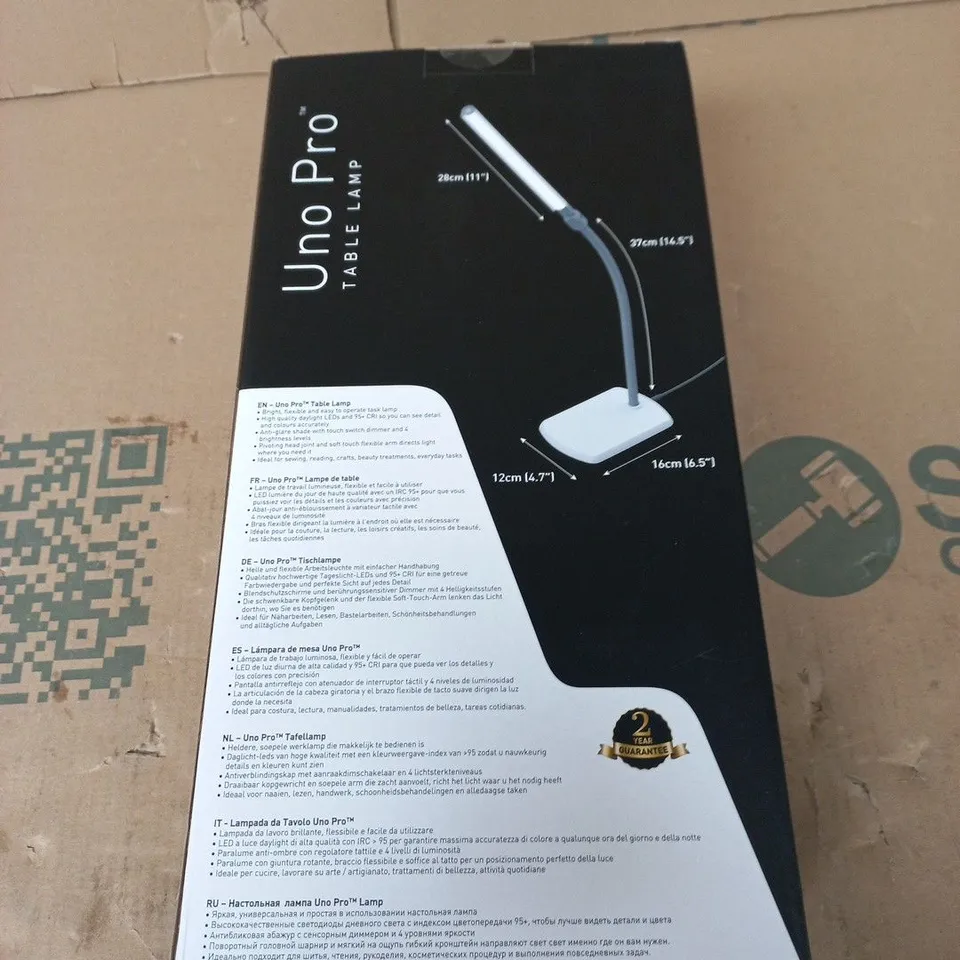 DAYLIGHT UNO PRO TABLE LAMP – LED 6000K DAYLIGHT, 4 BRIGHTNESS LEVELS