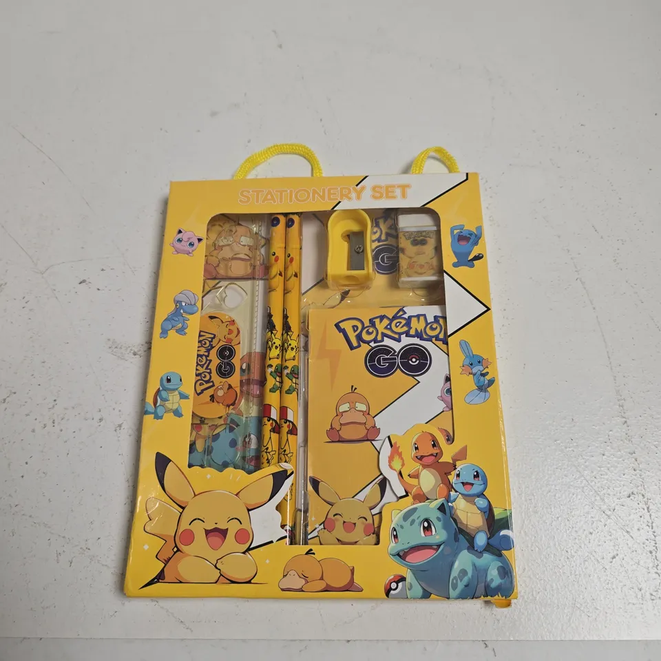 BOX OF APPROXIMATLEY 15 CHILDRENS TOYS INCLUDING POKEMON STATIONARY SET, POKEMON ERASERS AND NEE DOH MARBLEEZ