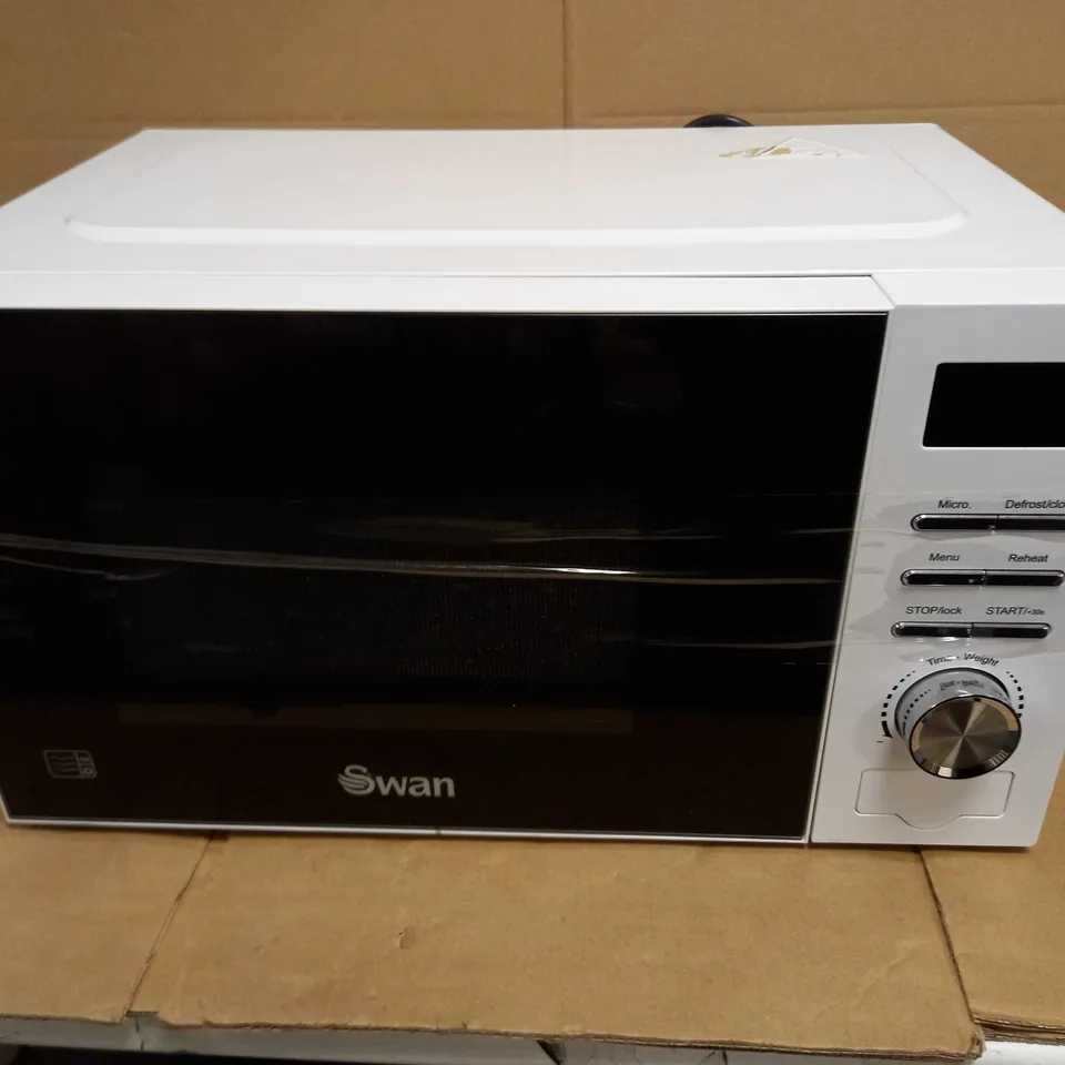 SWAN 20L 700W DIGITAL MICROWAVE - WHITE RRP £54