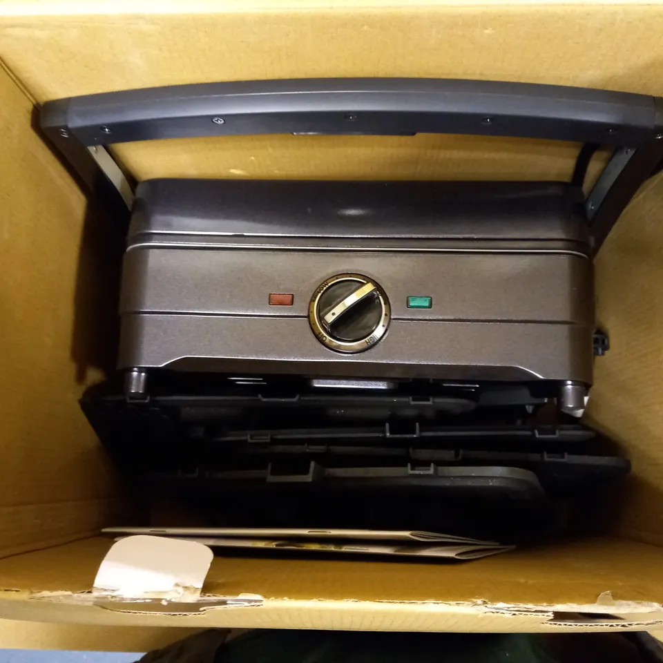 CUISINART GRILL AND SANDWICH MAKER GRSM4U