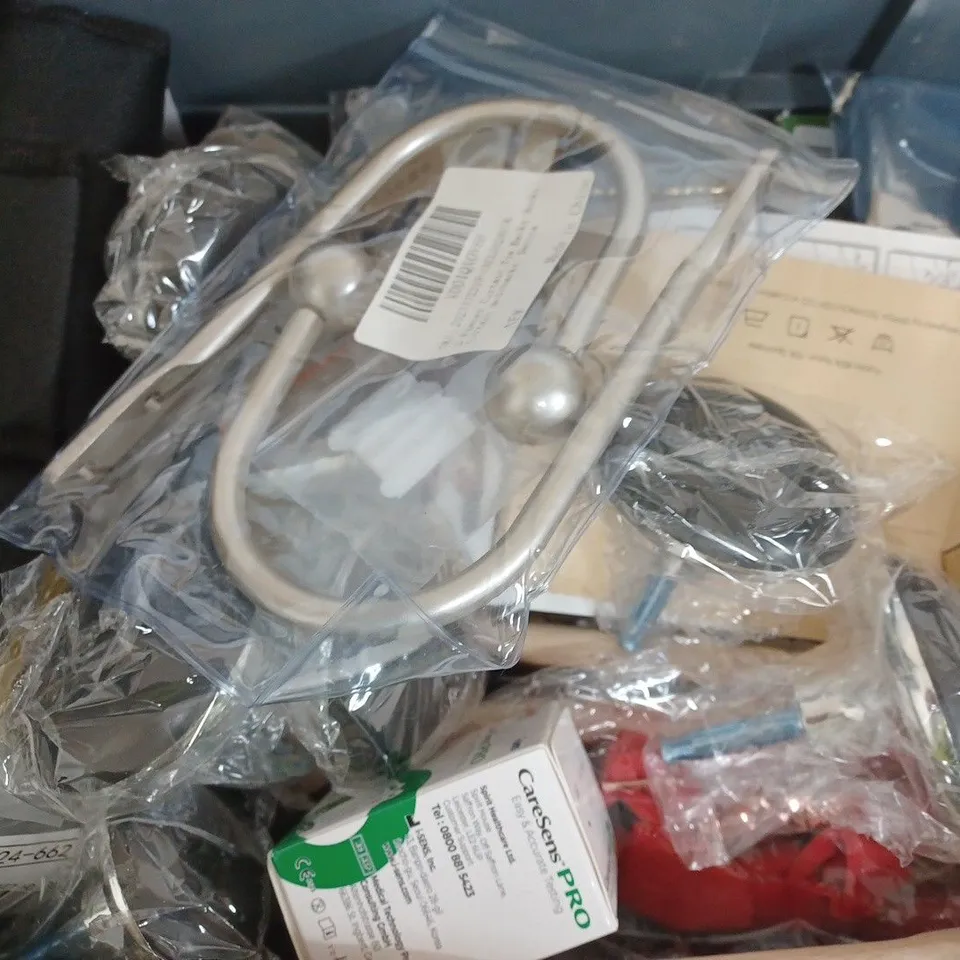 BOX OF APPROXIMATELY 20 ASSORTED ITEMS TO INCLUDE - WISER RADIATOR THERMOSTAT - BAKING SODA - SHOE POLISH ETC