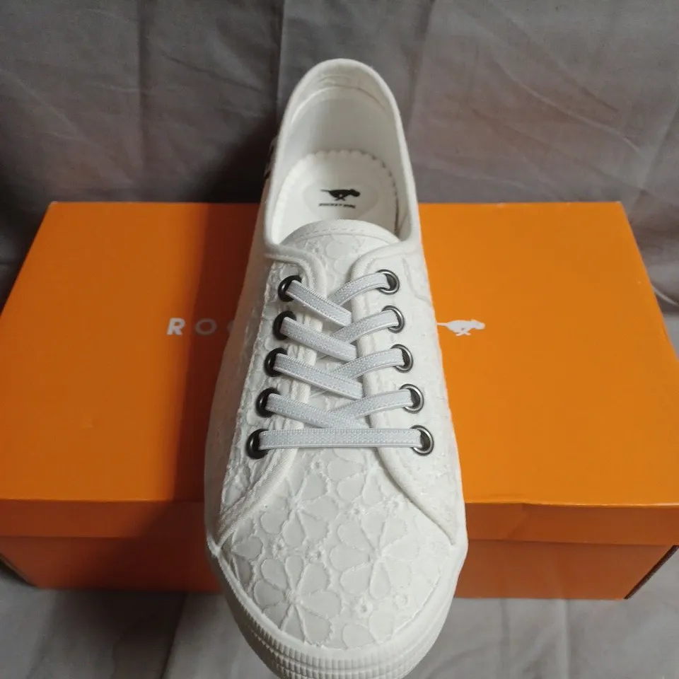 BOXED PAIR OF Rocket Dog Chow Chow Elsie Eyelet Cotton Women's Sneakers -UK 5 