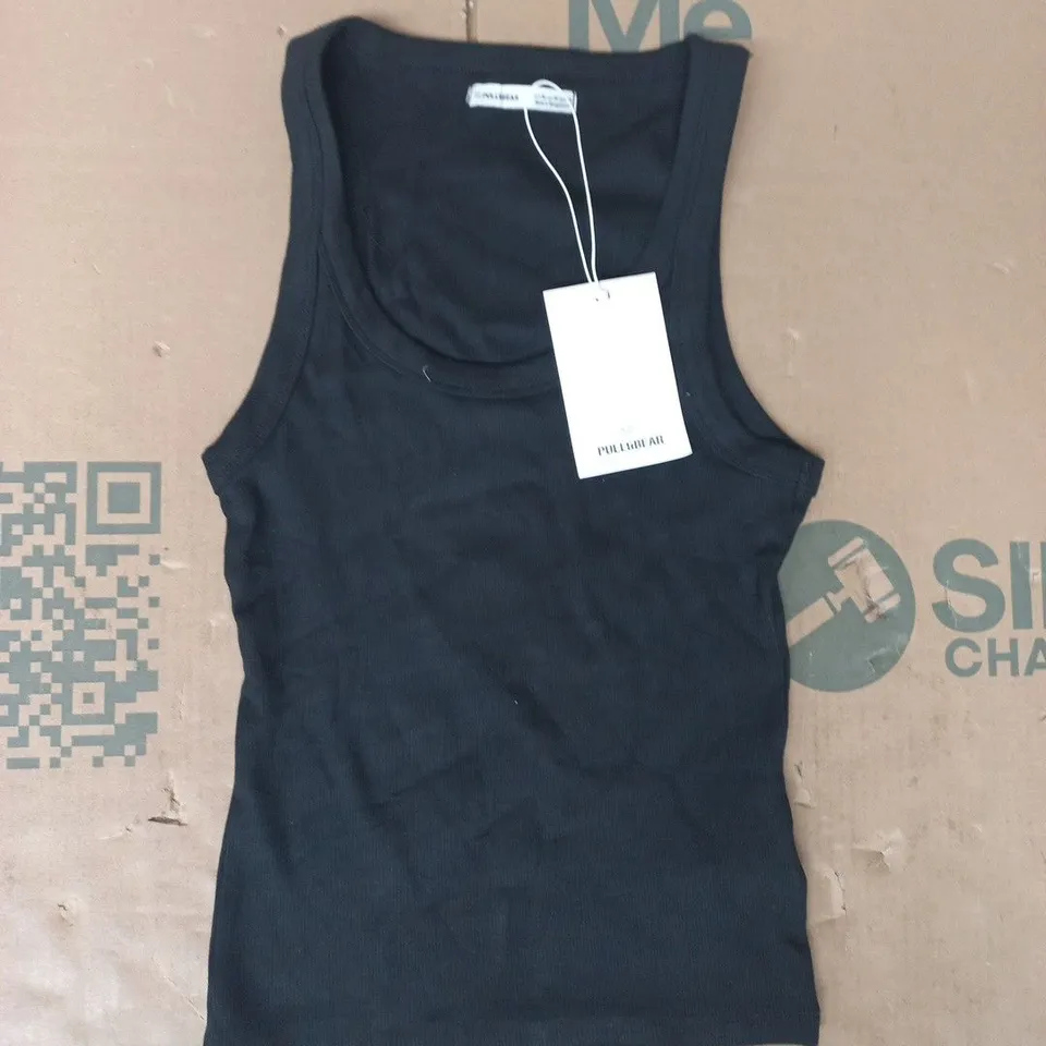 PULL&BEAR BLACK SLEEVELESS TANK TOP SIZE MEDIUM