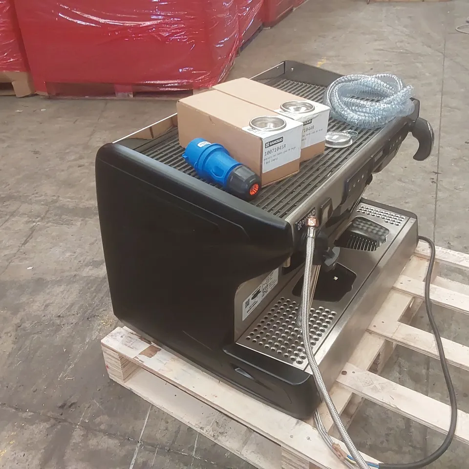 RANCILIO CLASSE 7 COMMERCIAL 2 GROUP COFFEE MACHINE