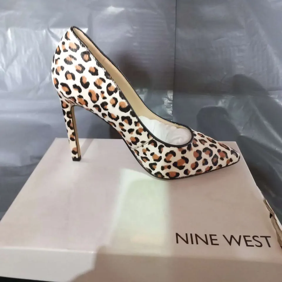 BOXED NINE WEST TATIANA BEIGE COMBO LADIES SIZE 3