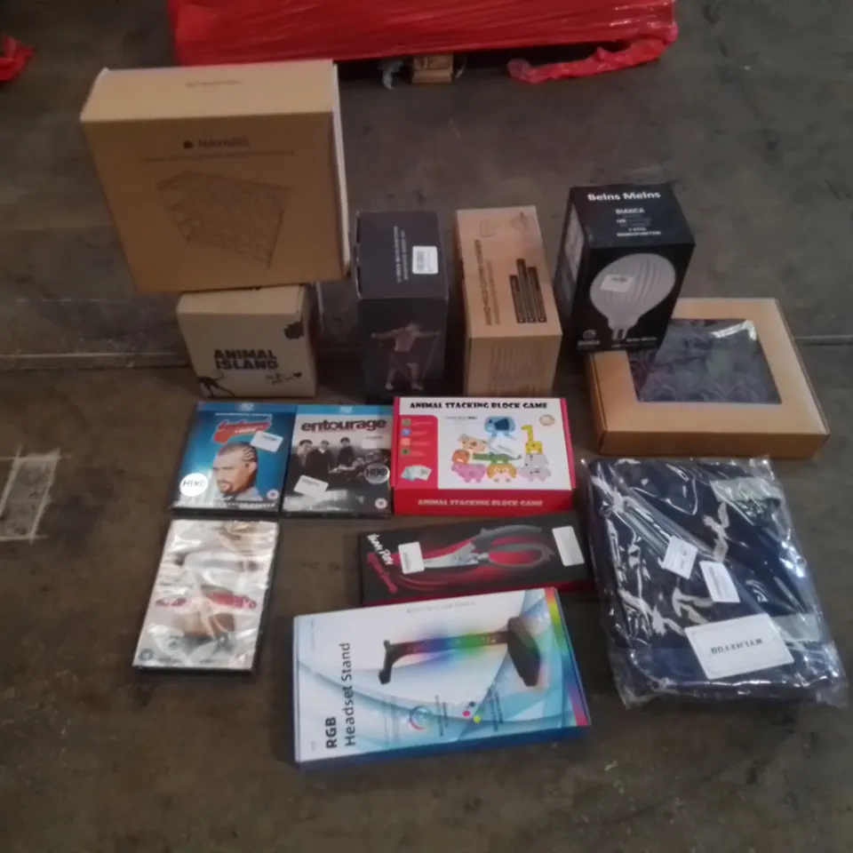 PALLET CONTAINING ASSORTED HOUSEHOLD & HOME IMPROVEMENT PRODUCTS. INCLUDES DVDS, HAND-HELD CLOTHES STEAMER, TOYS, BAG, KITCHEN SHEARS, RESISTANCE BAND SET ETC