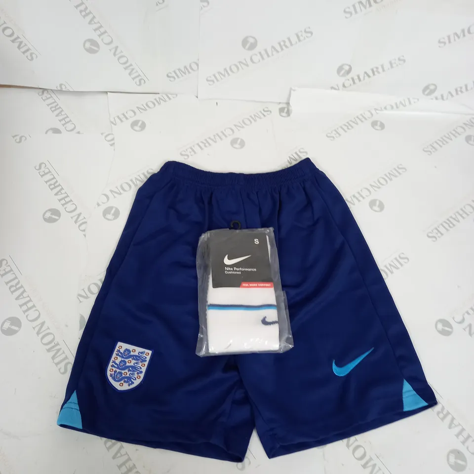 ENGLAND FC HOME KIT SIZE 24