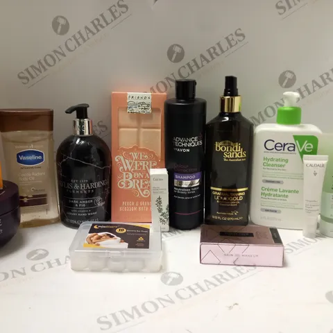 BOX OF APPROX 10 ASSORTED BEAUTY PRODUCTS TO INCLUDE CAUDALIE BODY CREAM, BONDI SANDS LIQUID GOLD DRY-OIL, REVOLUTION FLEXX BROW POMADE #BLACK, ETC