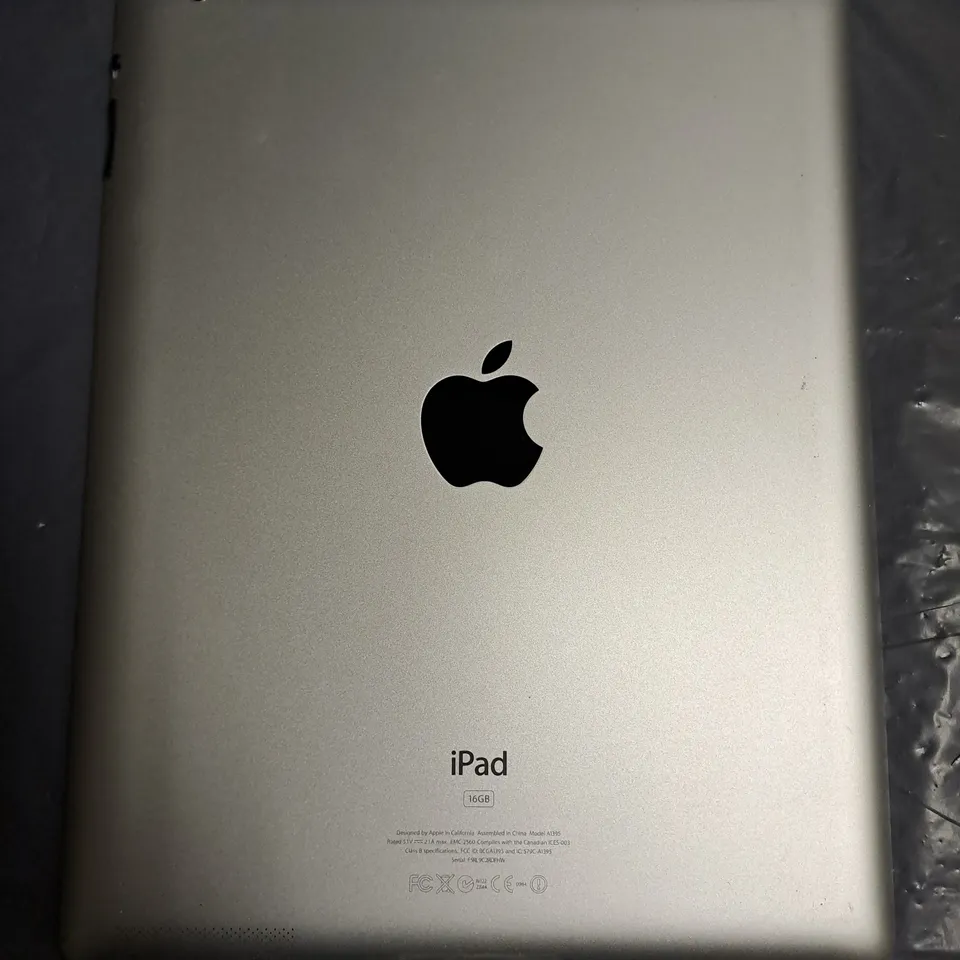 APPLE IPAD 2 (A1395)