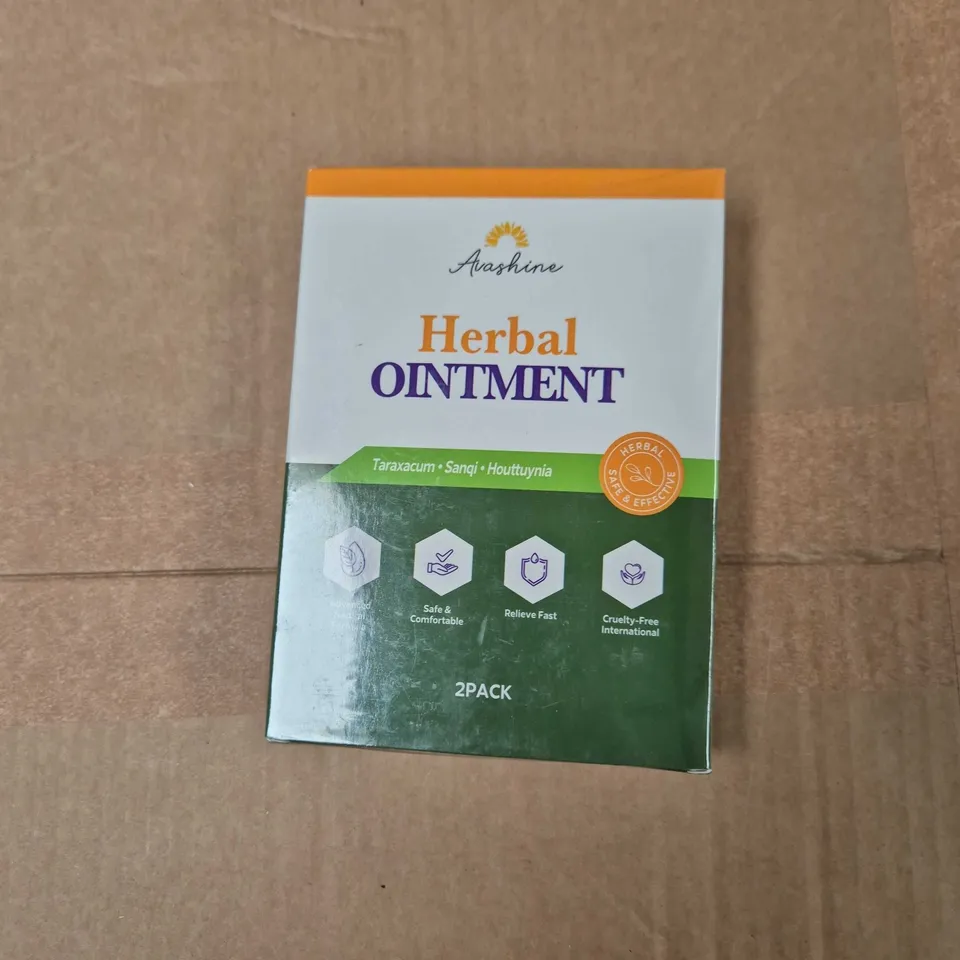 APPROXIMATELY 20 ASSORTED ITEMS INCLUDING GEL TOE PROTECTOR AND HERBAL OINTMENT
