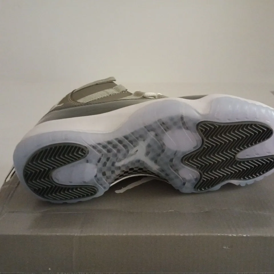 NIKE AIR JORDAN 11 RETRO UK 6 BOXED